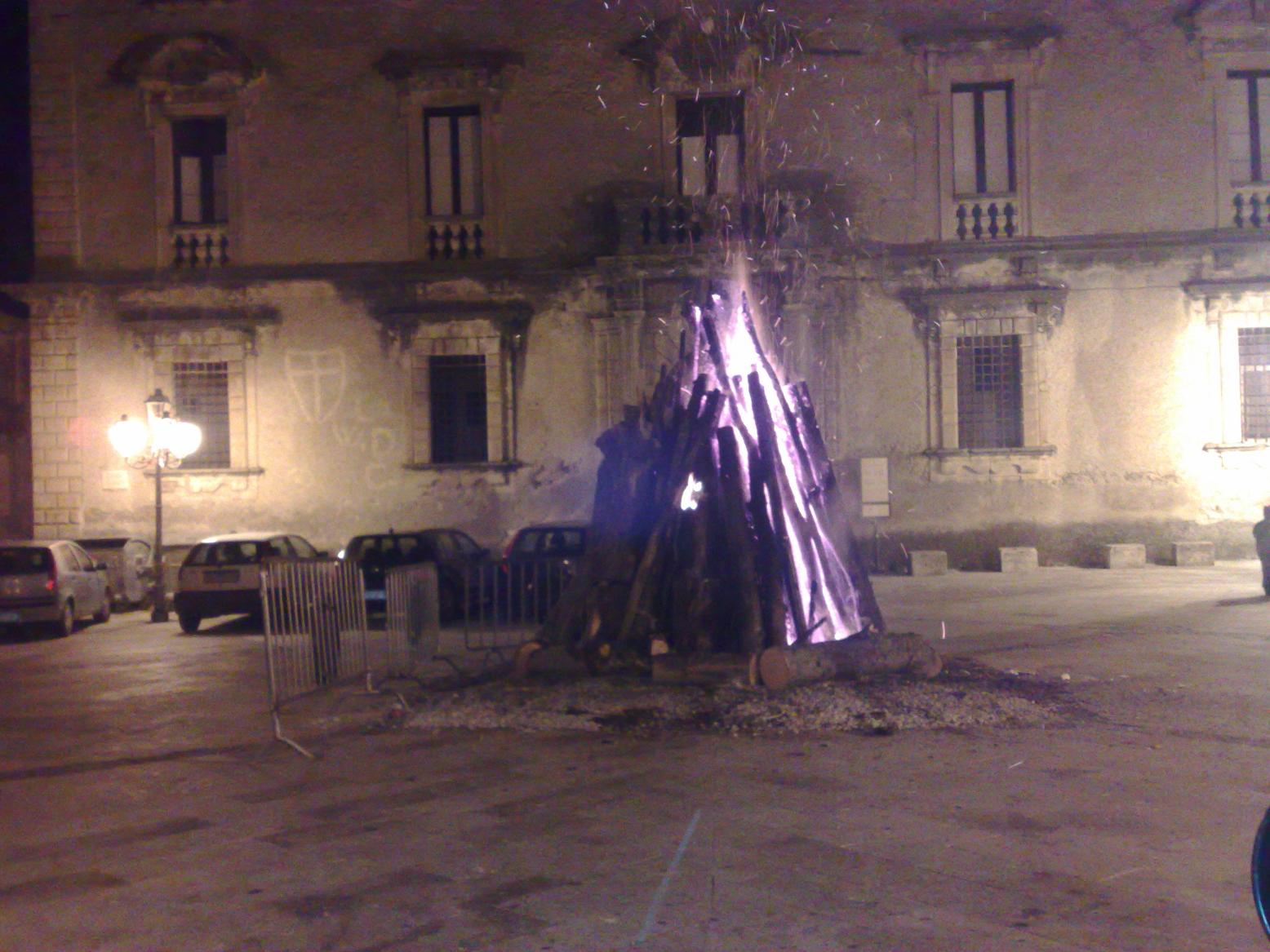 Foto Focara 2008 - Falò ad Aiello Calabro